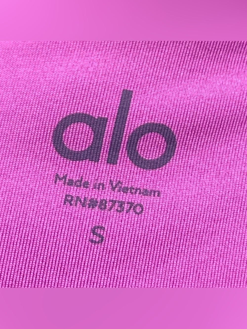 Alo Wellness Bra In Raspberry Sorbet Size Small - Picture 6 of 6